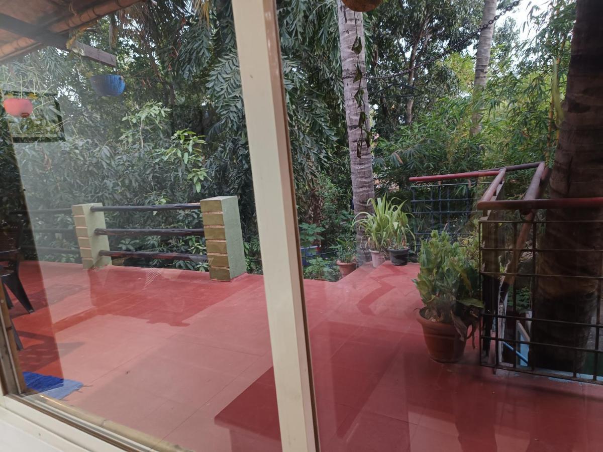 Lotus Riya Home Stay Hampi Exterior foto
